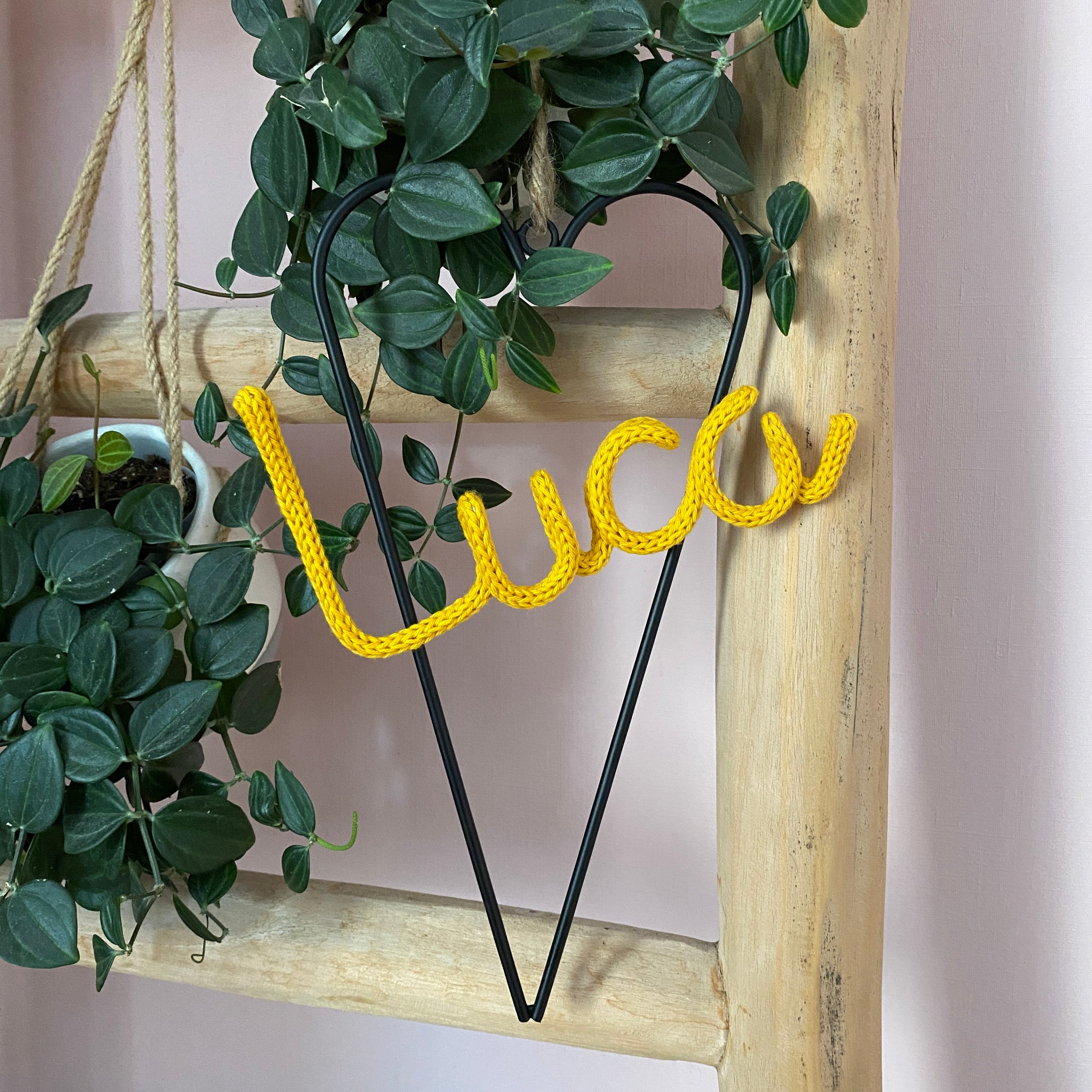 Wandhanger metaal hartje met naam